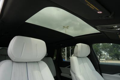 2024 Cadillac LYRIQ Luxury 1