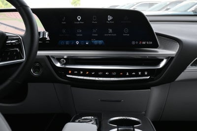 2024 Cadillac LYRIQ Luxury 1
