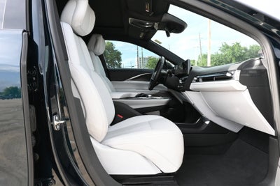 2024 Cadillac LYRIQ Luxury 1