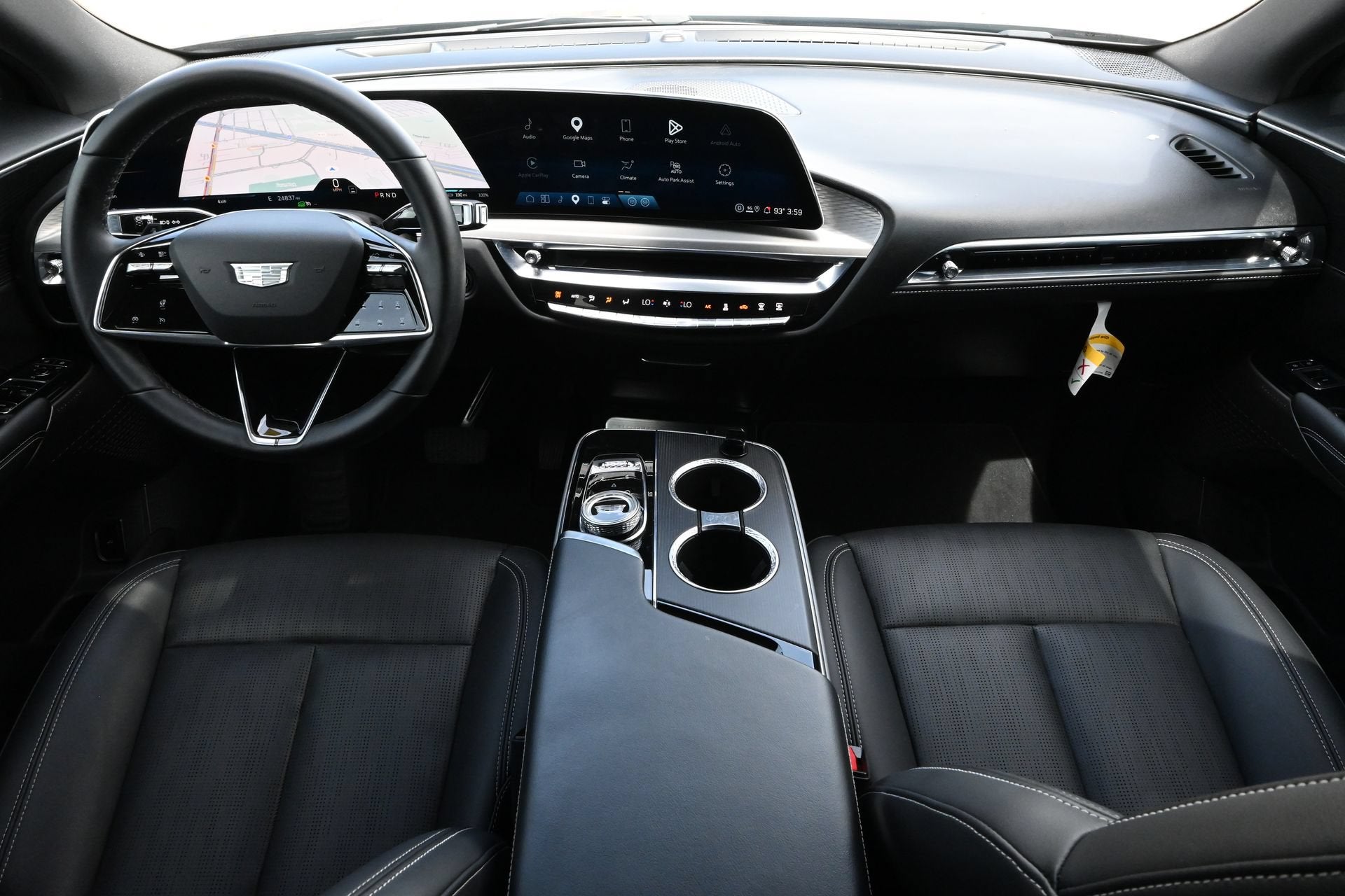 2024 Cadillac LYRIQ Luxury 1
