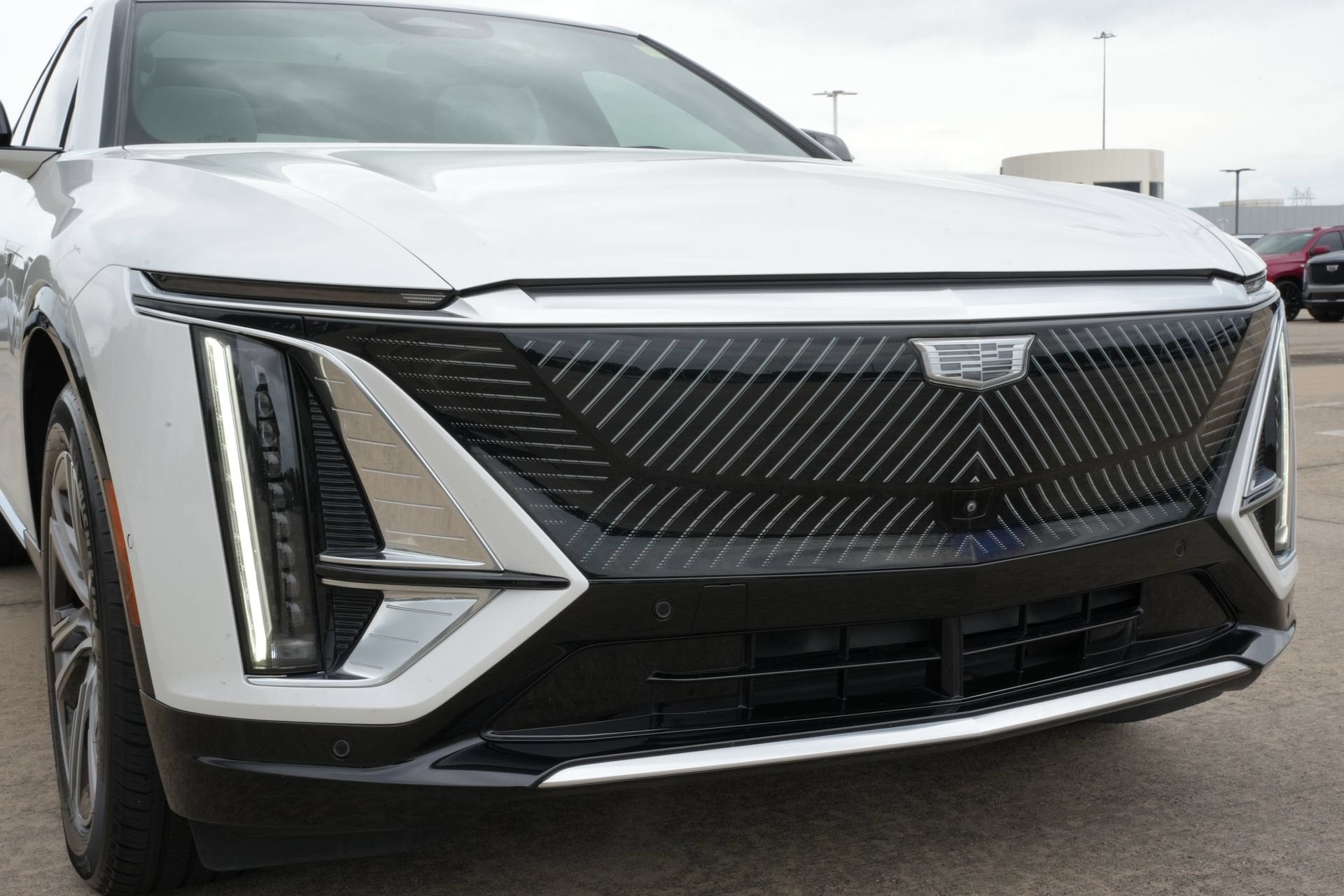 2024 Cadillac LYRIQ Luxury 1