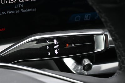 2024 Cadillac LYRIQ Luxury 2