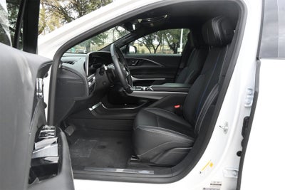 2024 Cadillac LYRIQ Luxury 2