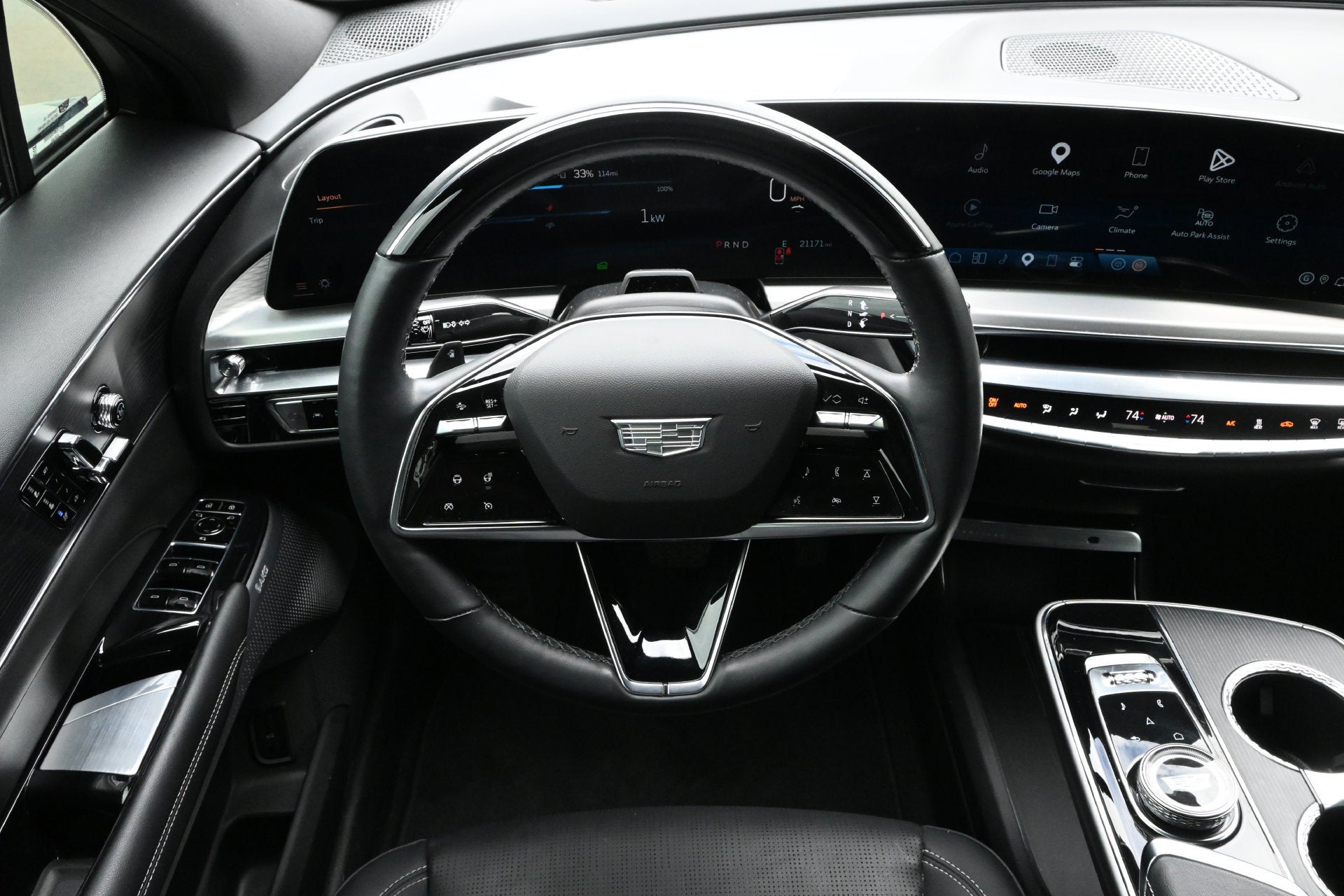 2024 Cadillac LYRIQ Luxury 2