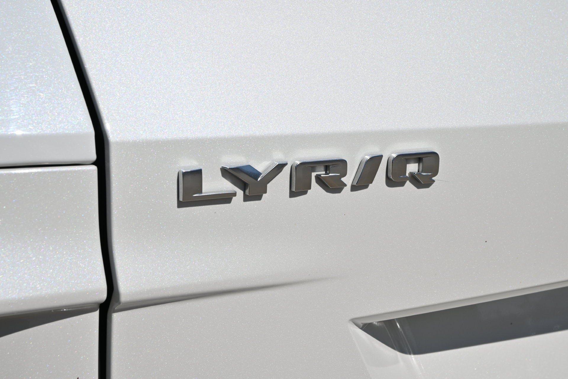 2025 Cadillac LYRIQ Luxury 2