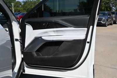 2025 Cadillac LYRIQ Luxury 2