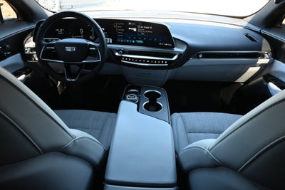 2025 Cadillac LYRIQ Luxury 2