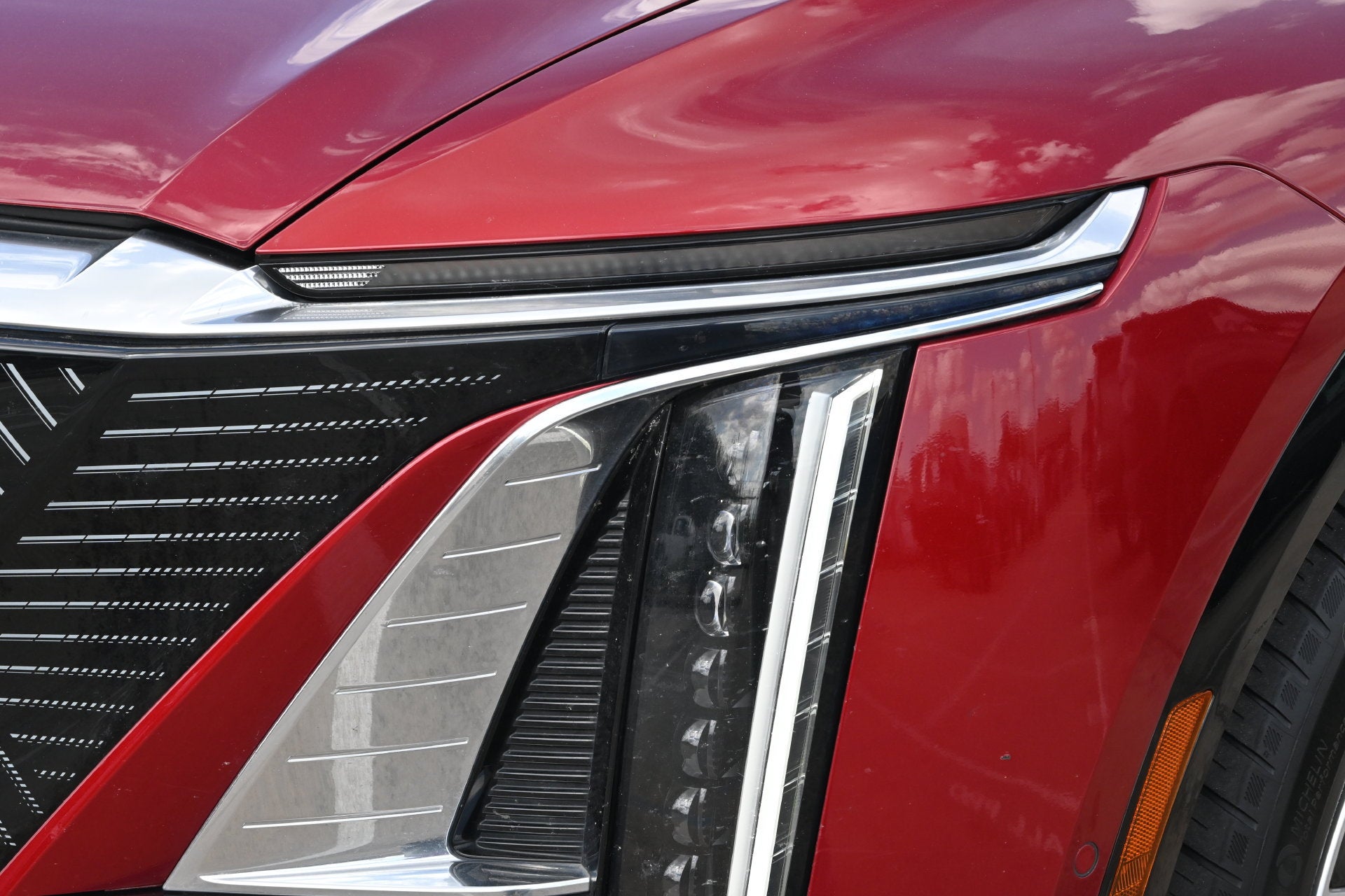 2024 Cadillac LYRIQ Luxury 2