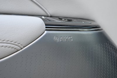 2024 Cadillac LYRIQ Luxury 2