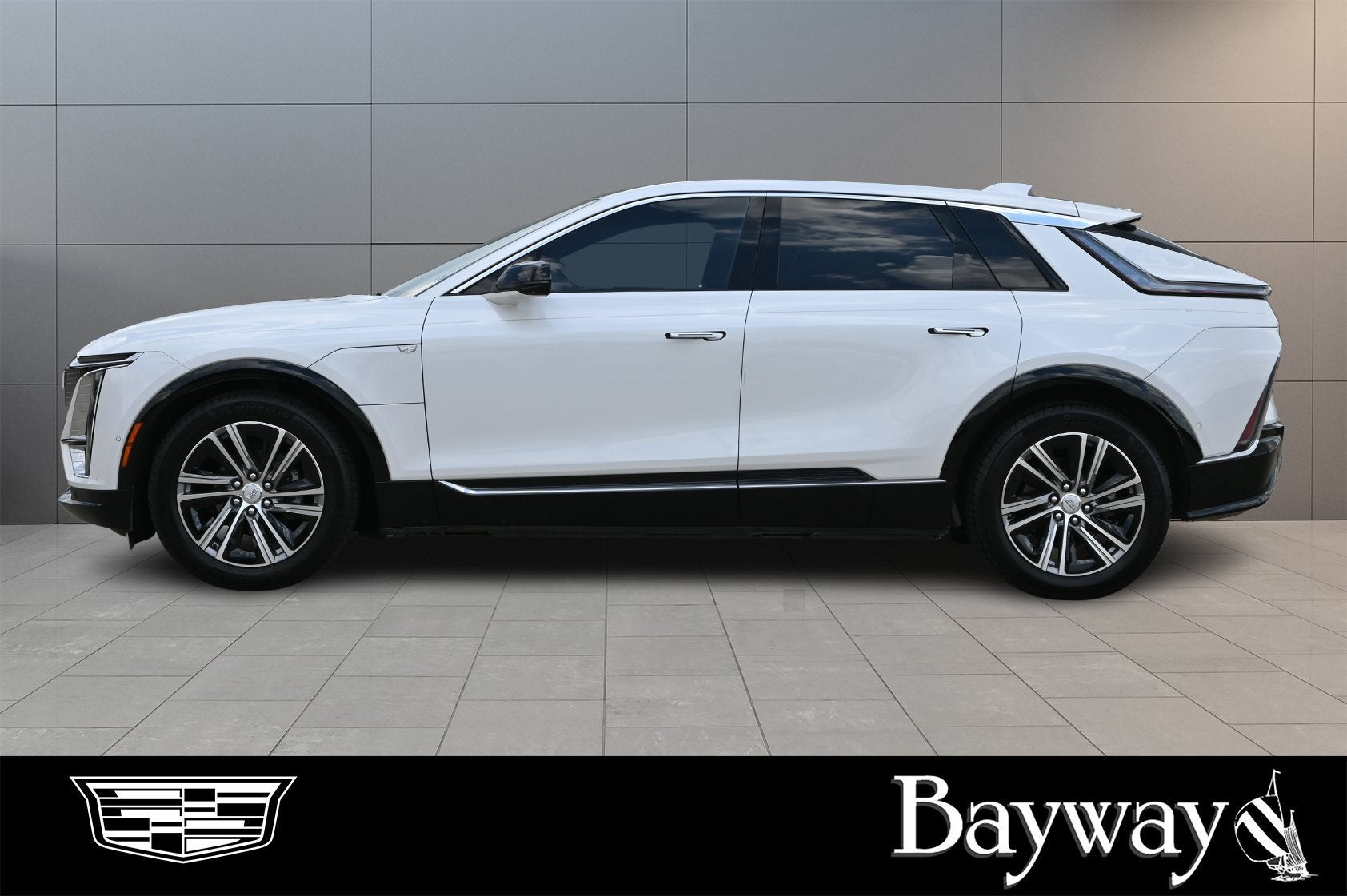2024 Cadillac LYRIQ Luxury 2