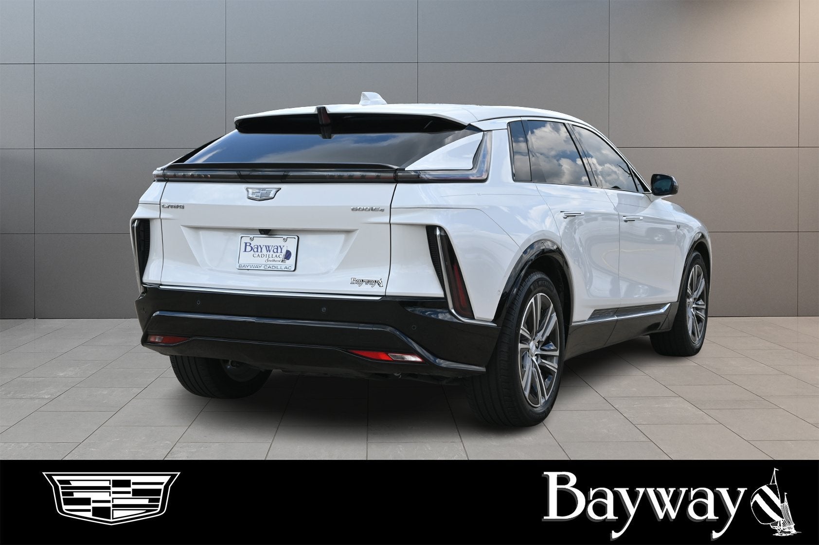2024 Cadillac LYRIQ Luxury 2