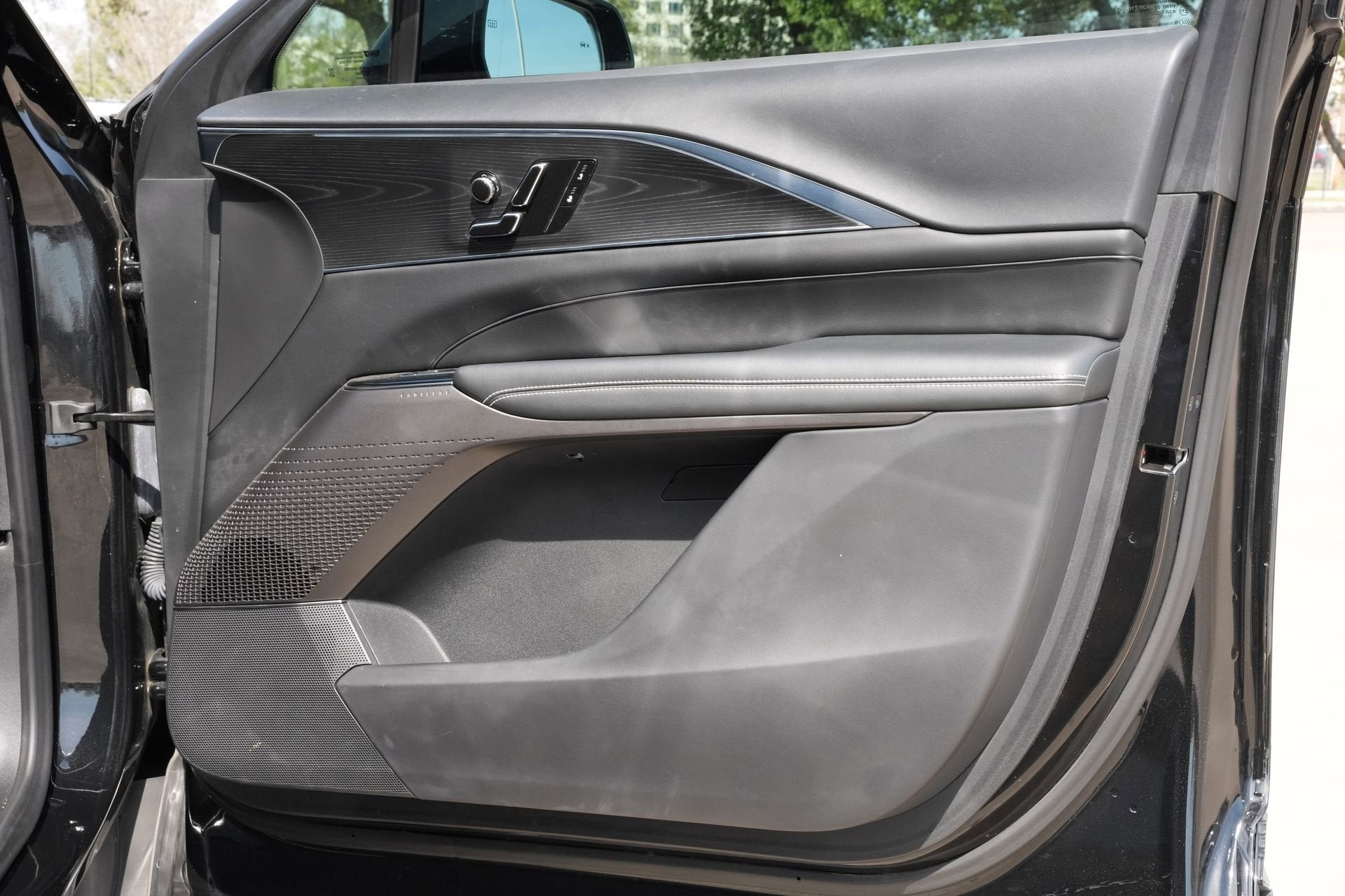 2024 Cadillac LYRIQ Sport 1