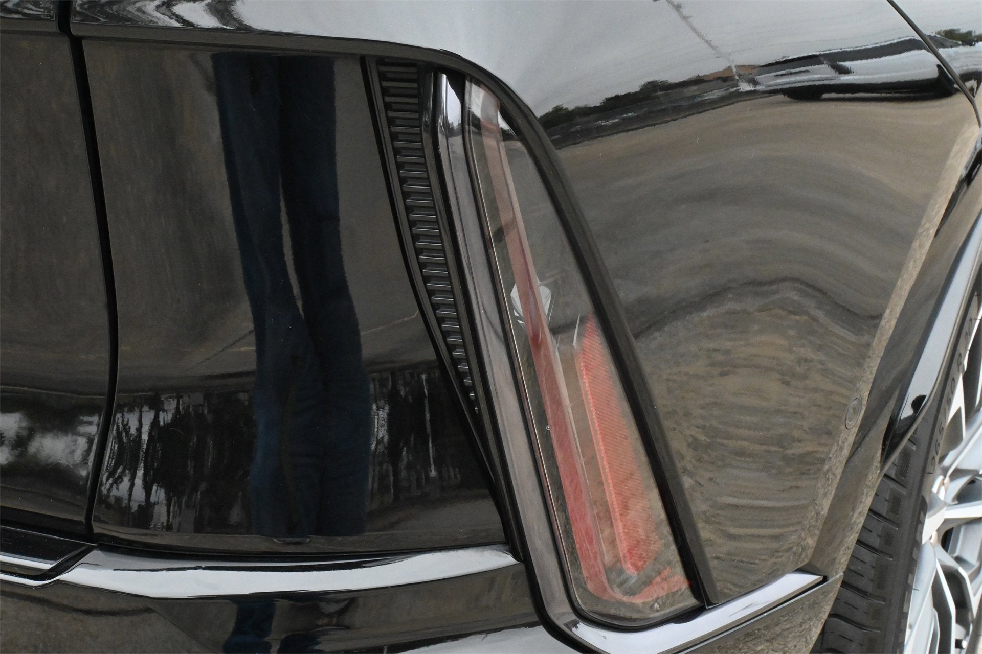 2024 Cadillac LYRIQ Sport 1