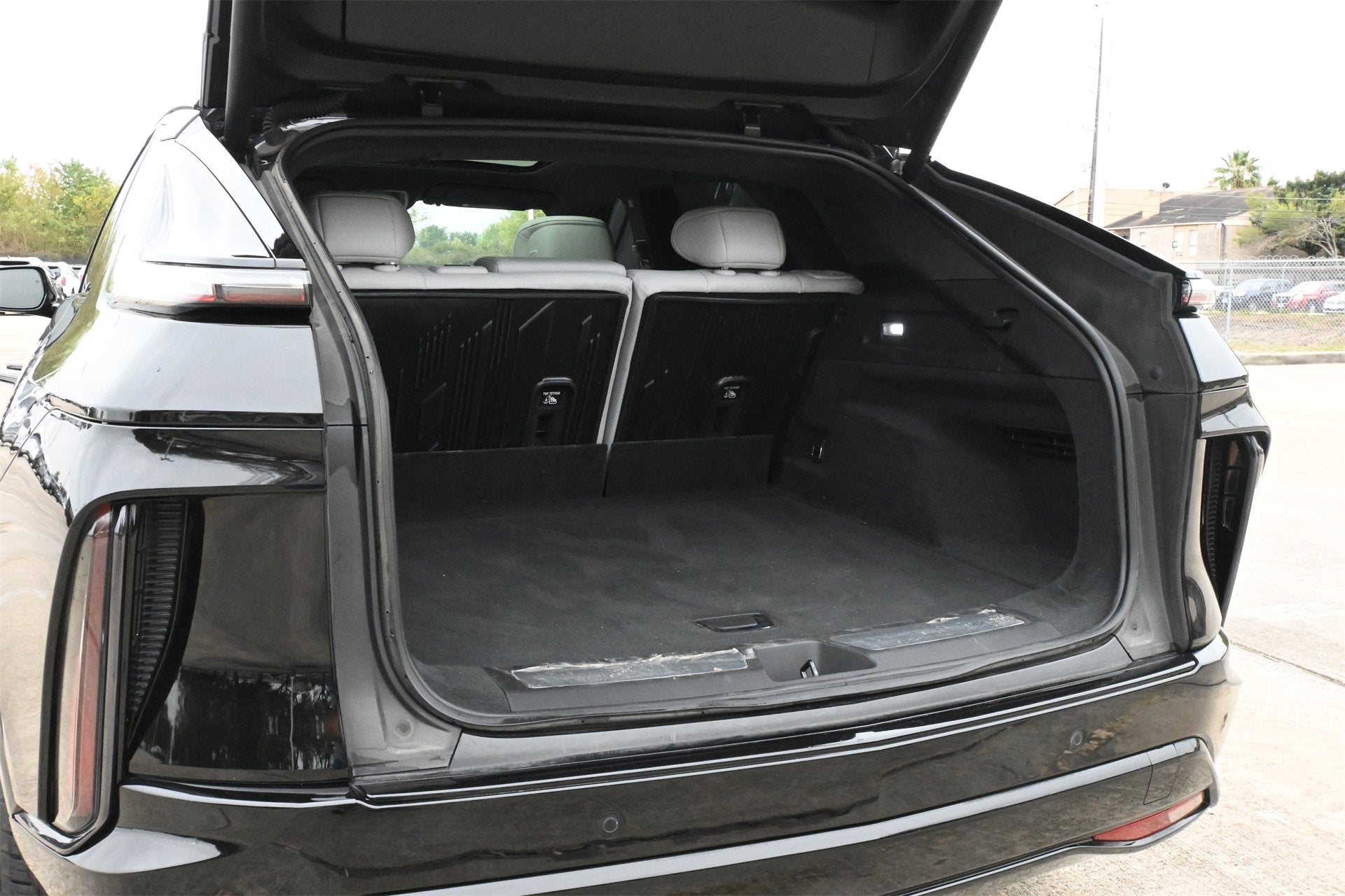 2024 Cadillac LYRIQ Sport 1