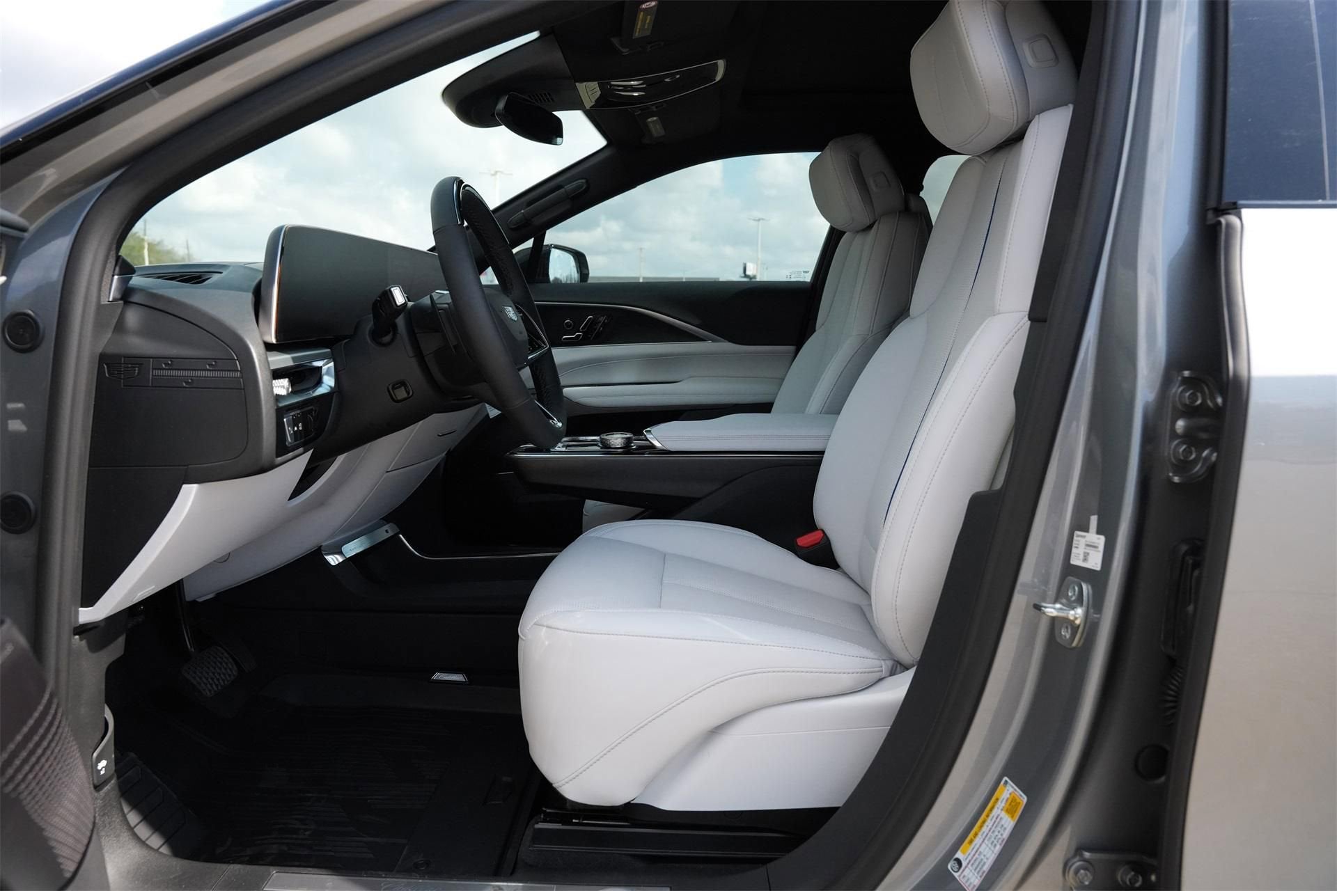 2026 Cadillac LYRIQ Sport