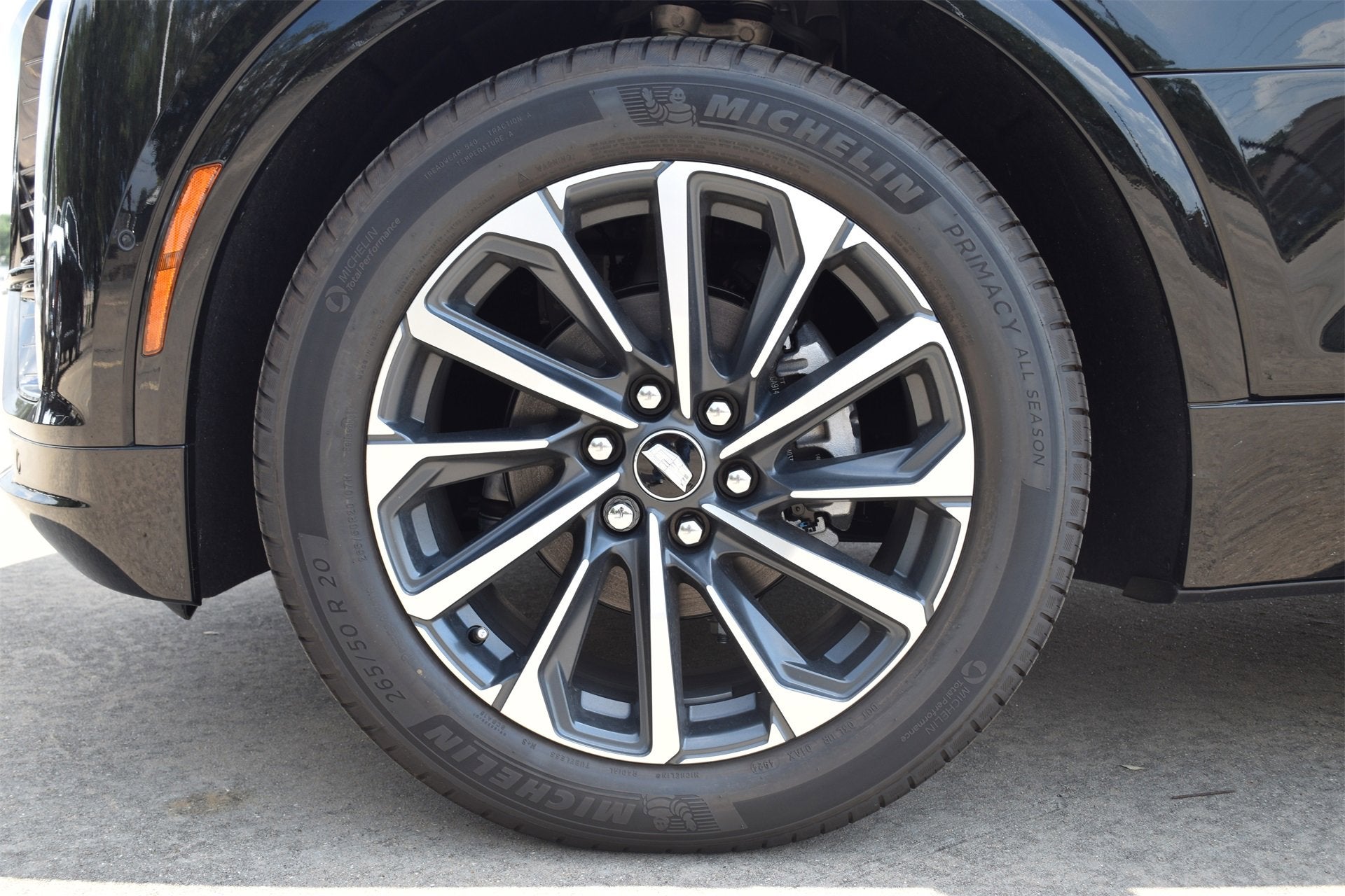 2025 Cadillac LYRIQ Sport 1