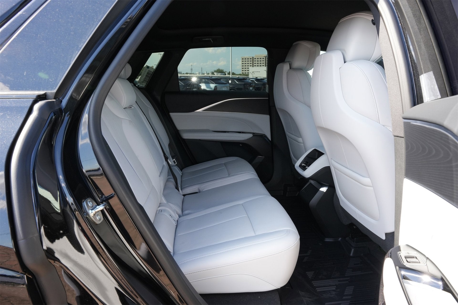 2025 Cadillac LYRIQ Sport 1