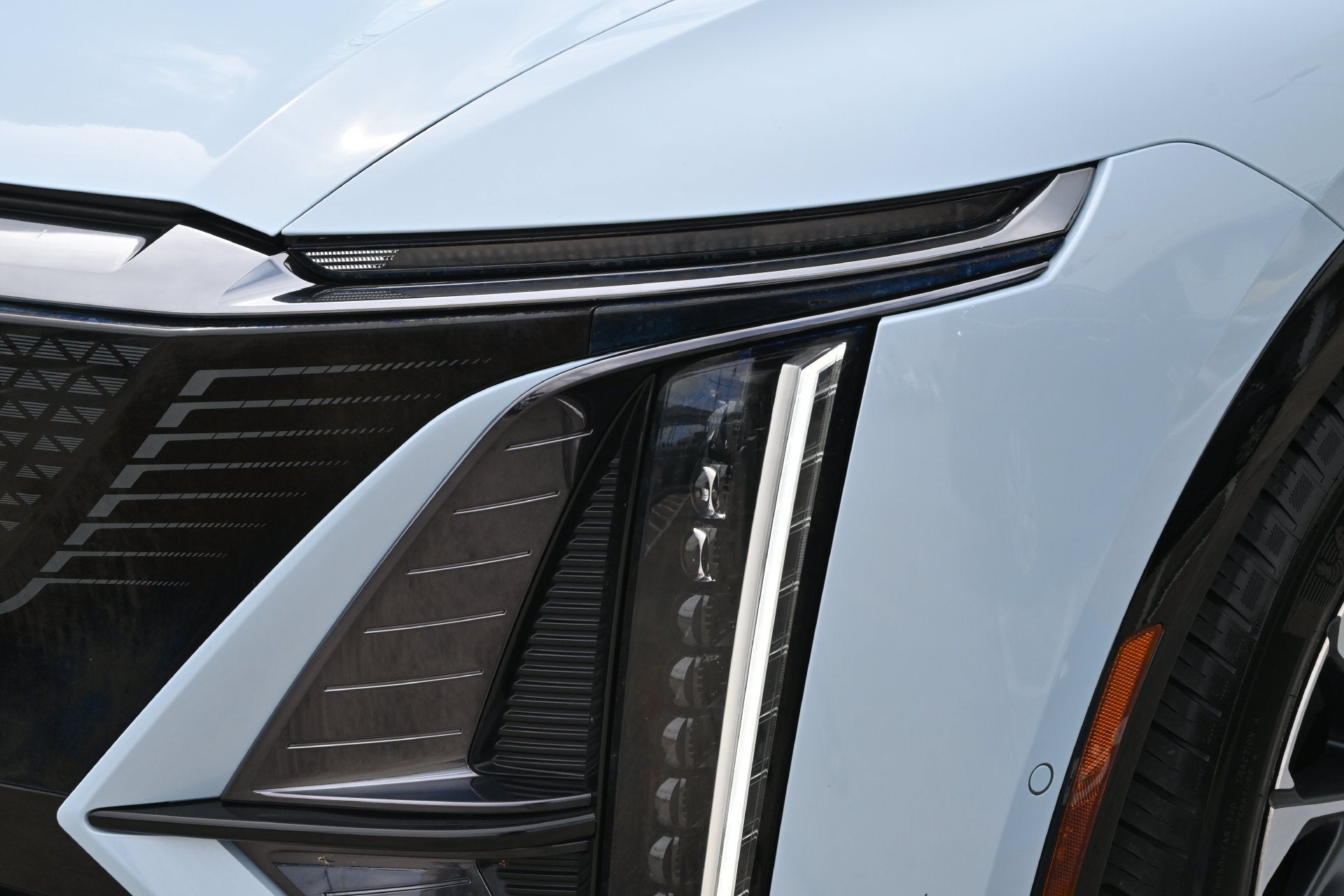 2024 Cadillac LYRIQ Sport 2