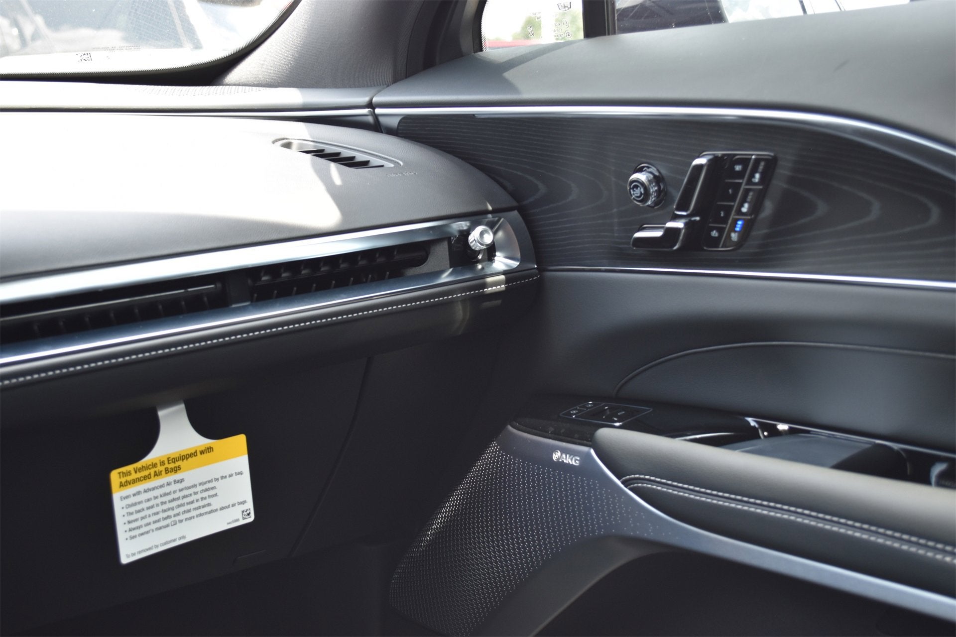 2026 Cadillac LYRIQ Premium Sport