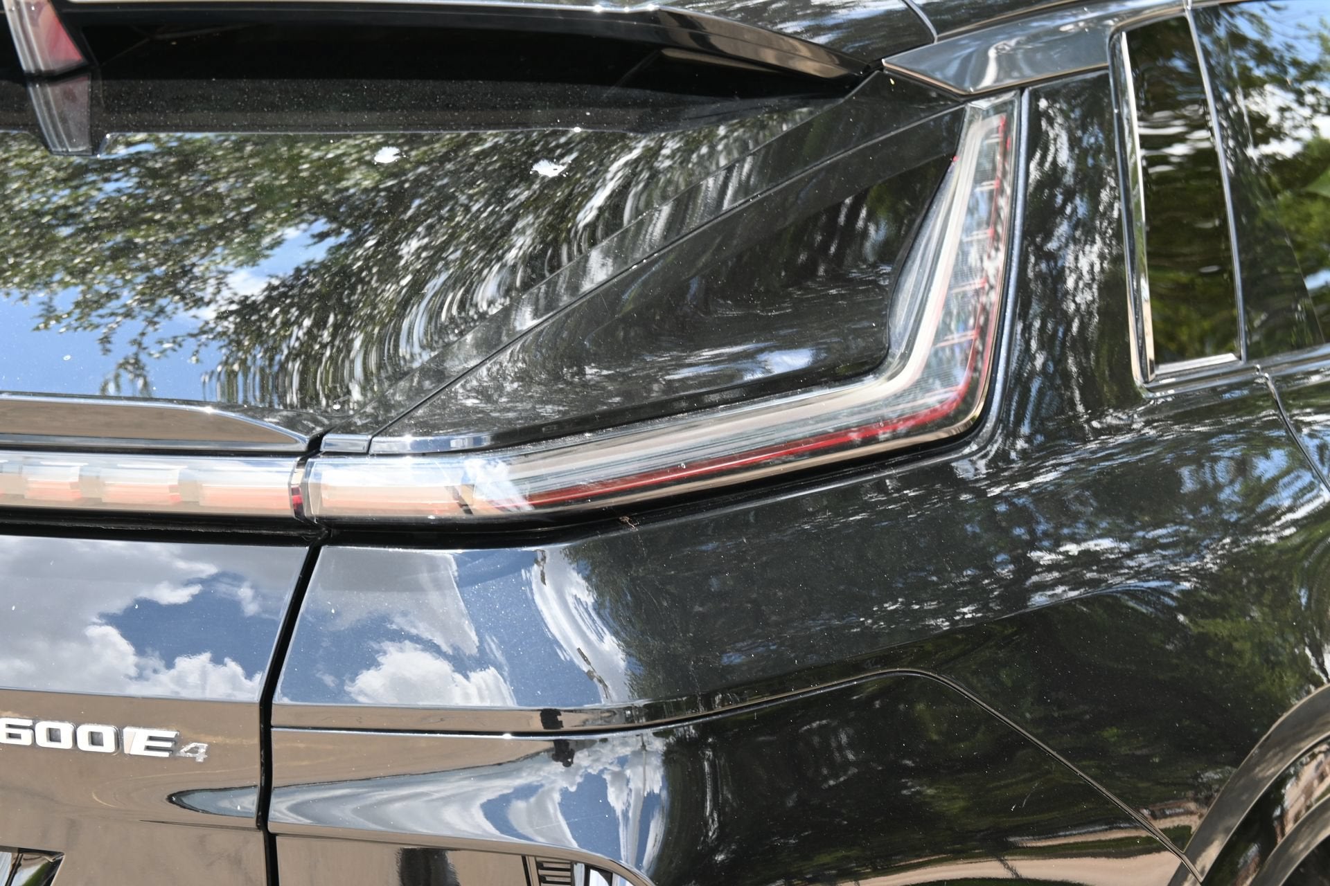 2024 Cadillac LYRIQ Sport 3