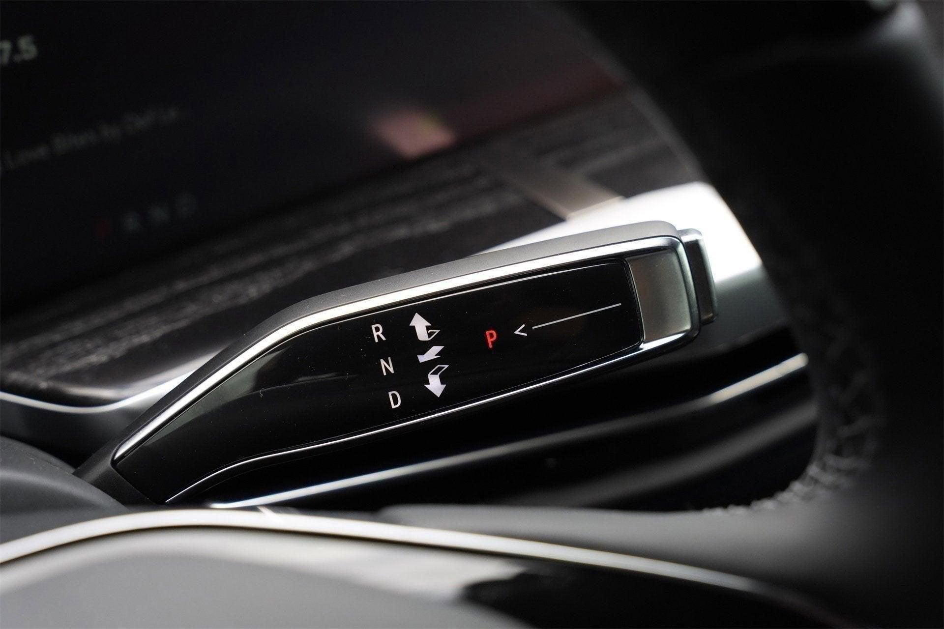 2026 Cadillac ESCALADE IQL Luxury