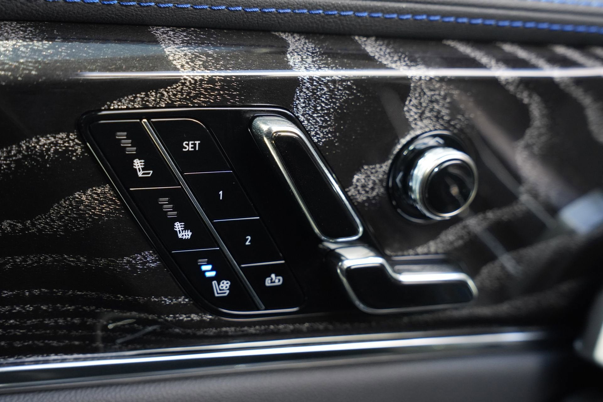 2026 Cadillac ESCALADE IQL Luxury