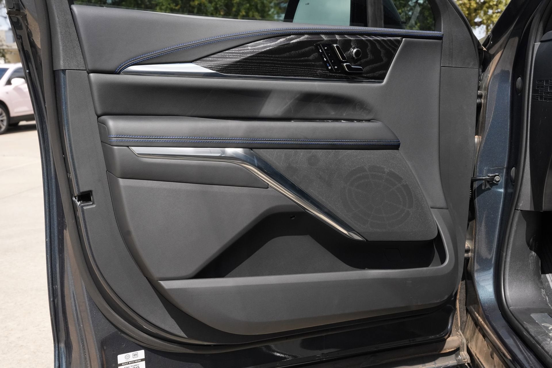 2026 Cadillac ESCALADE IQL Luxury