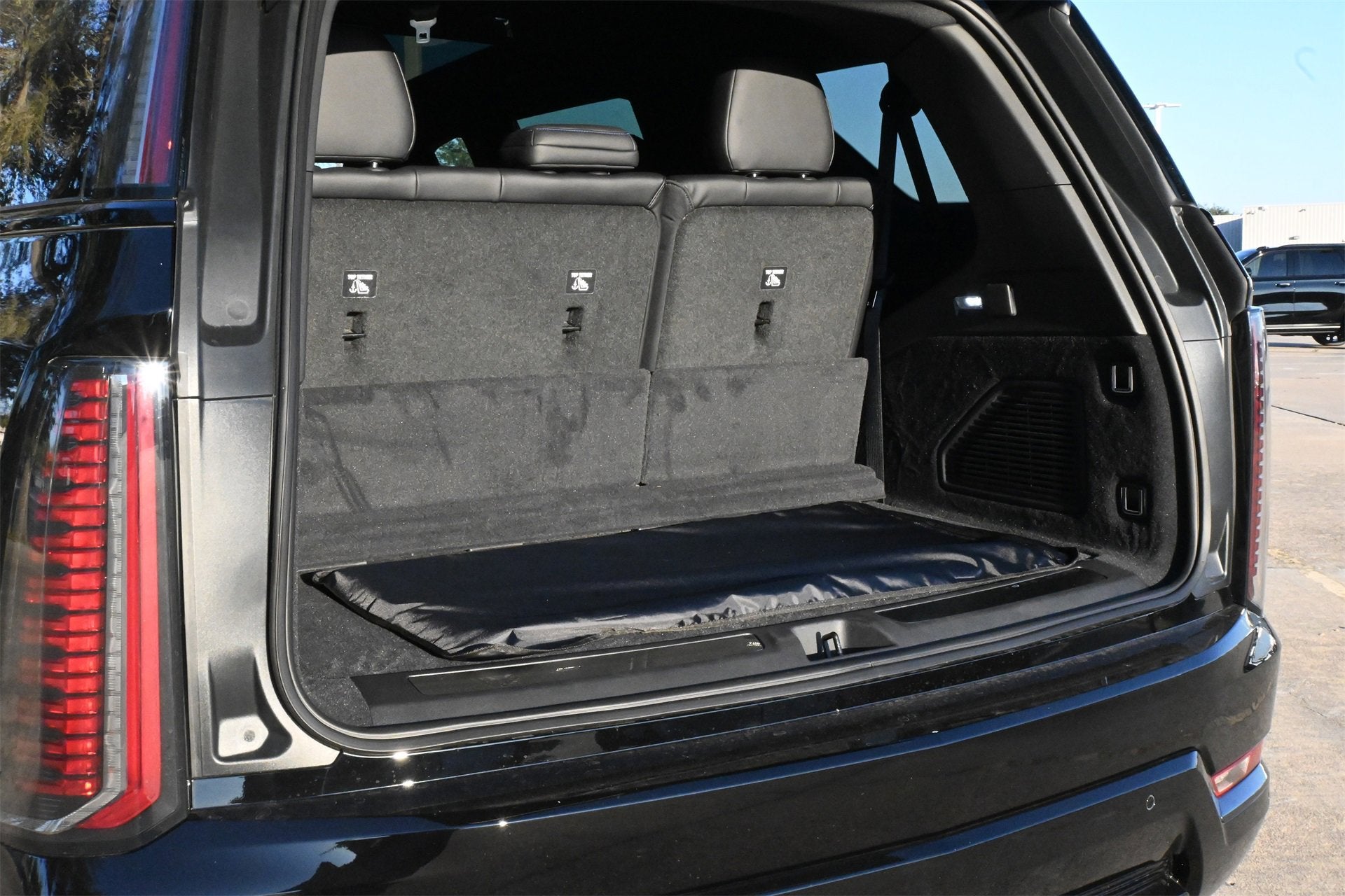 2026 Cadillac ESCALADE IQL Sport