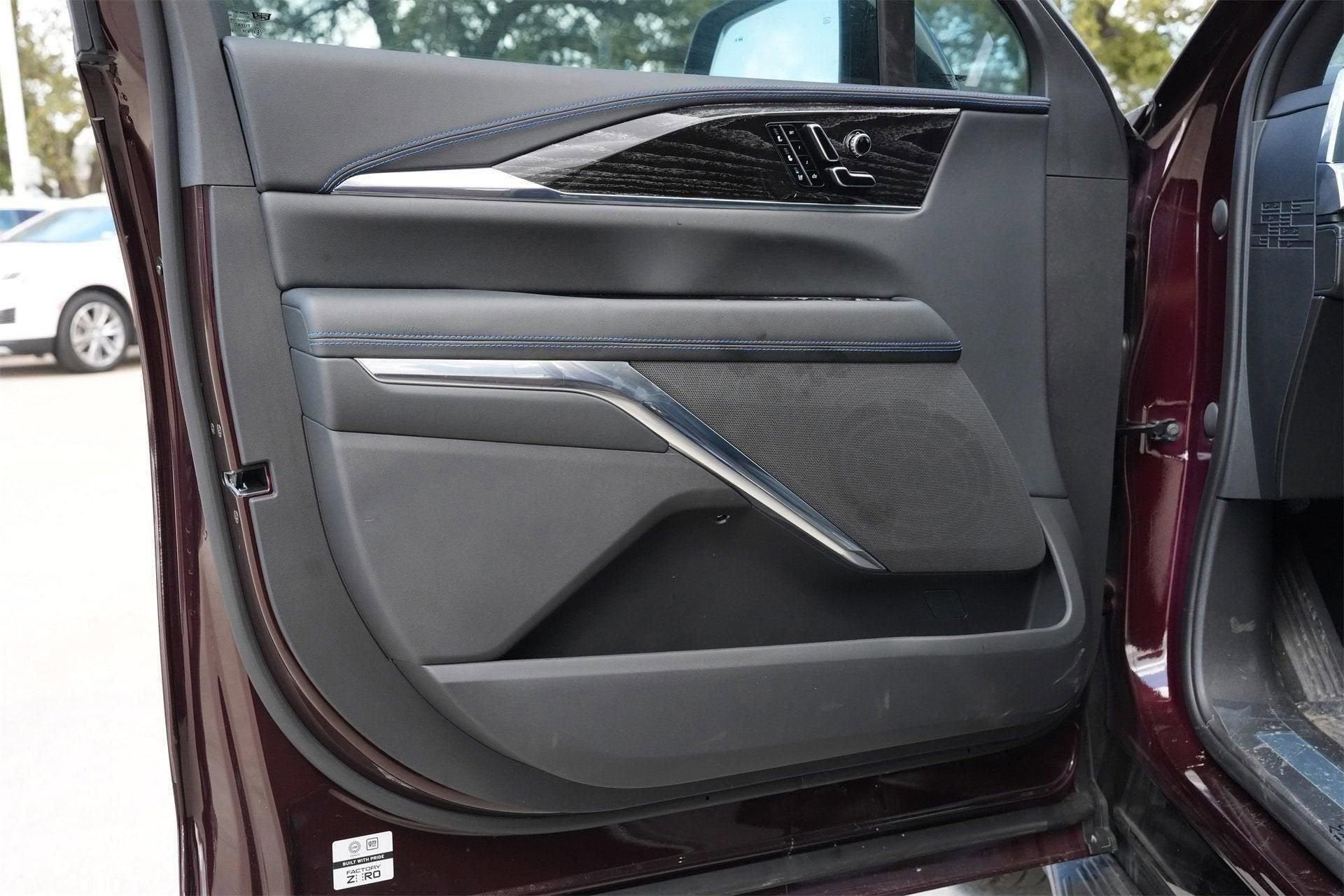 2026 Cadillac ESCALADE IQL Sport