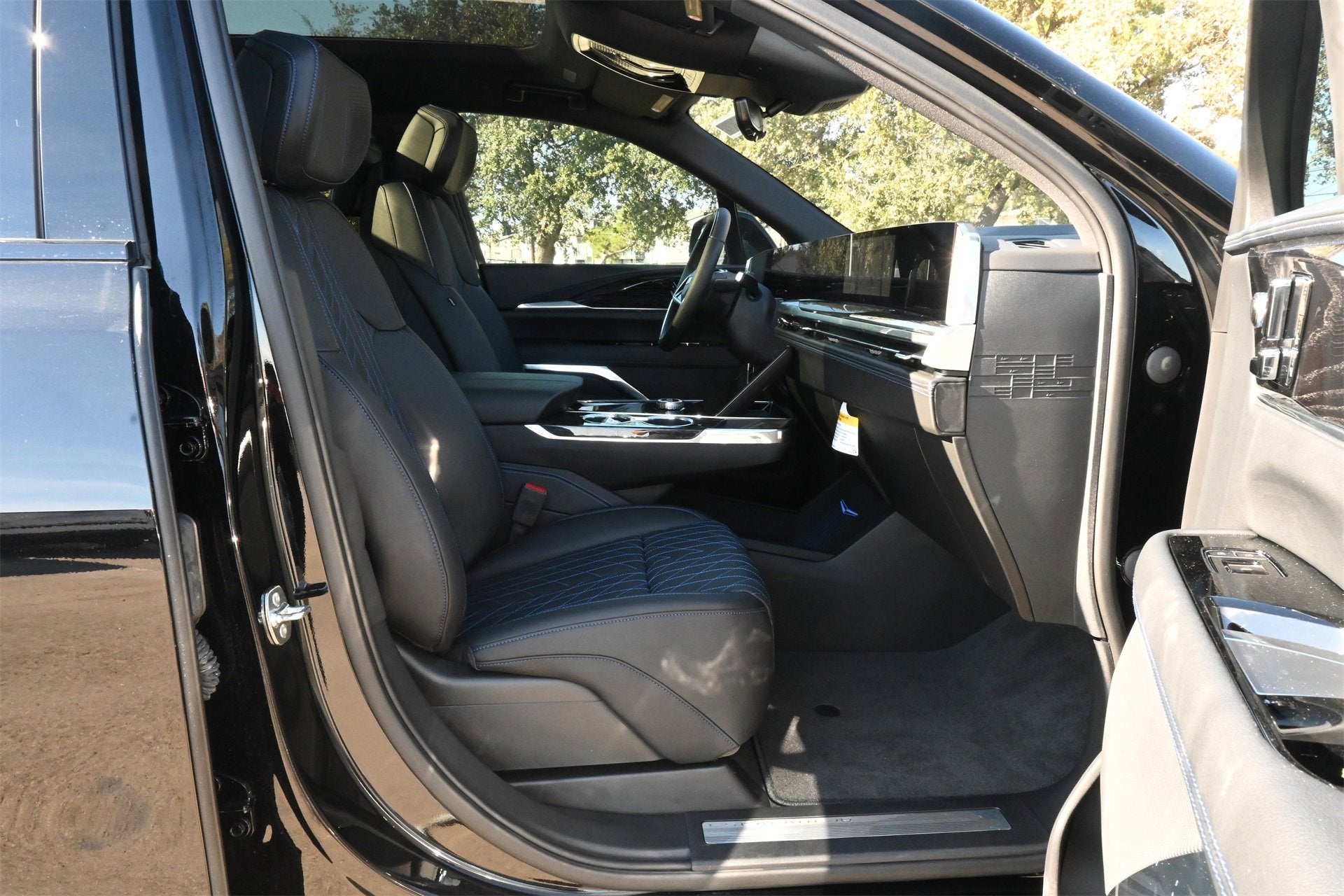 2026 Cadillac ESCALADE IQL Sport