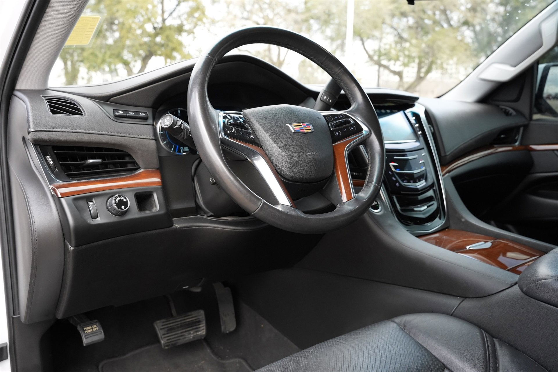 2019 Cadillac Escalade Luxury