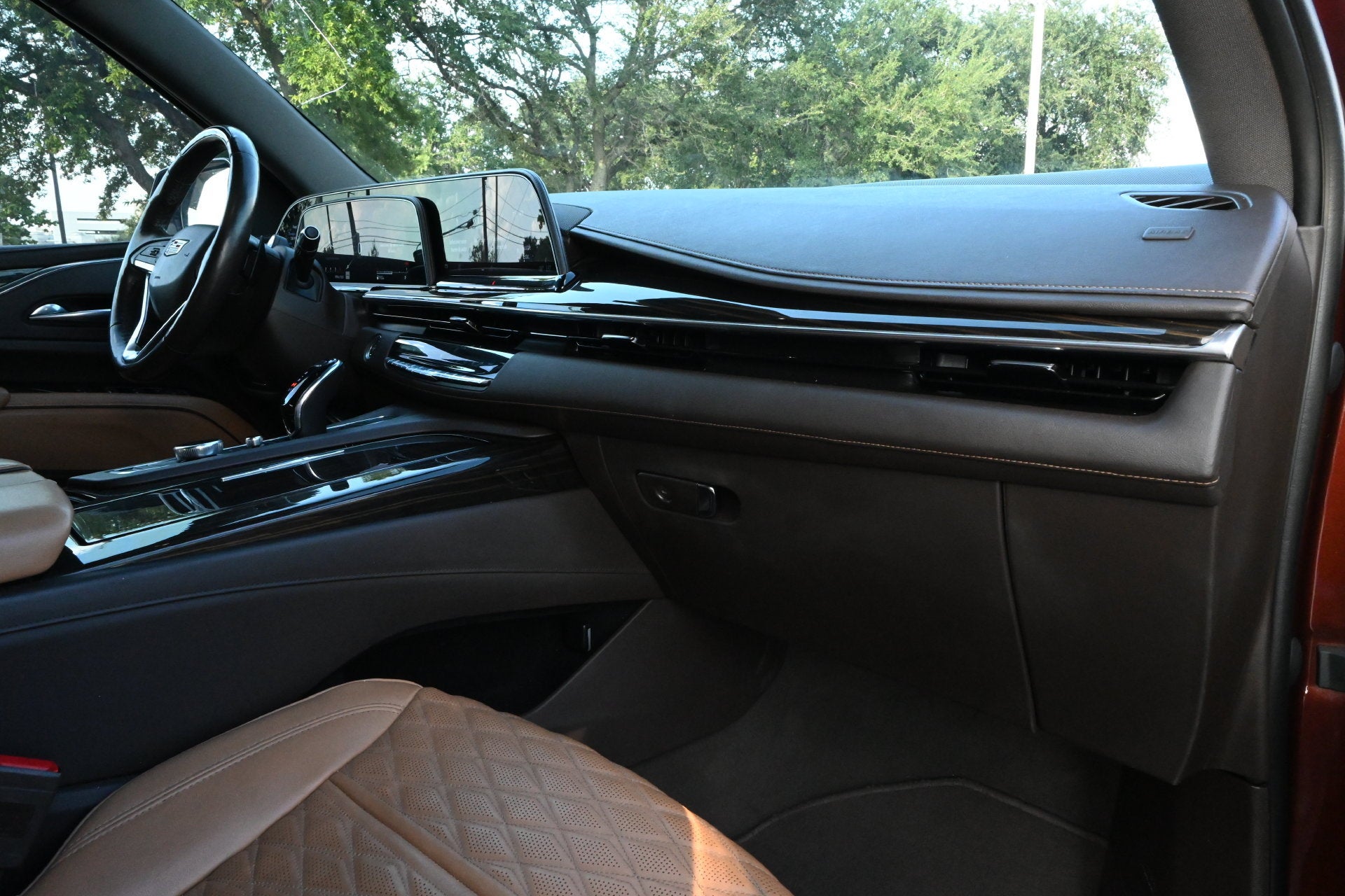 2022 Cadillac Escalade Premium Luxury