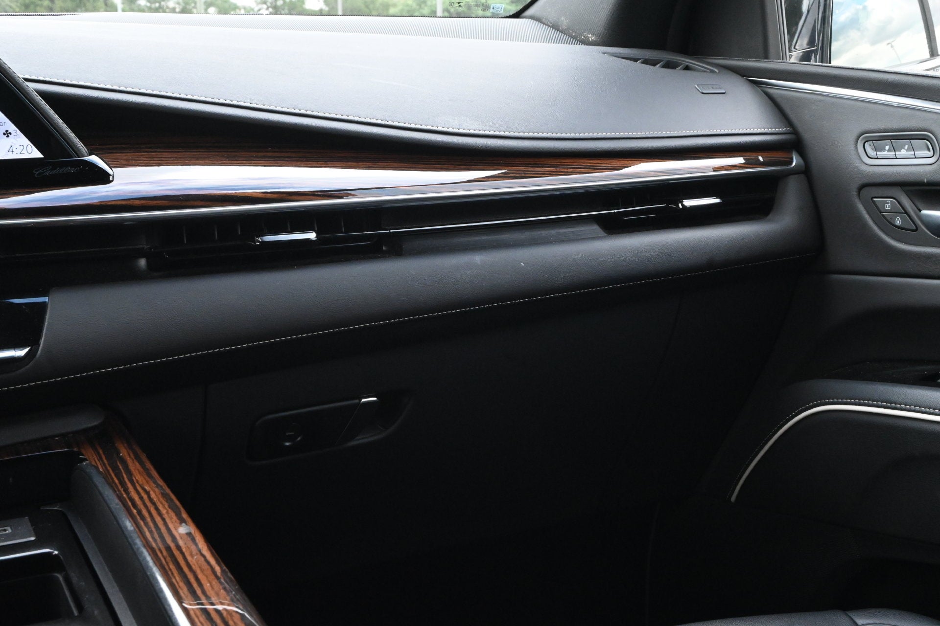 2022 Cadillac Escalade ESV Luxury