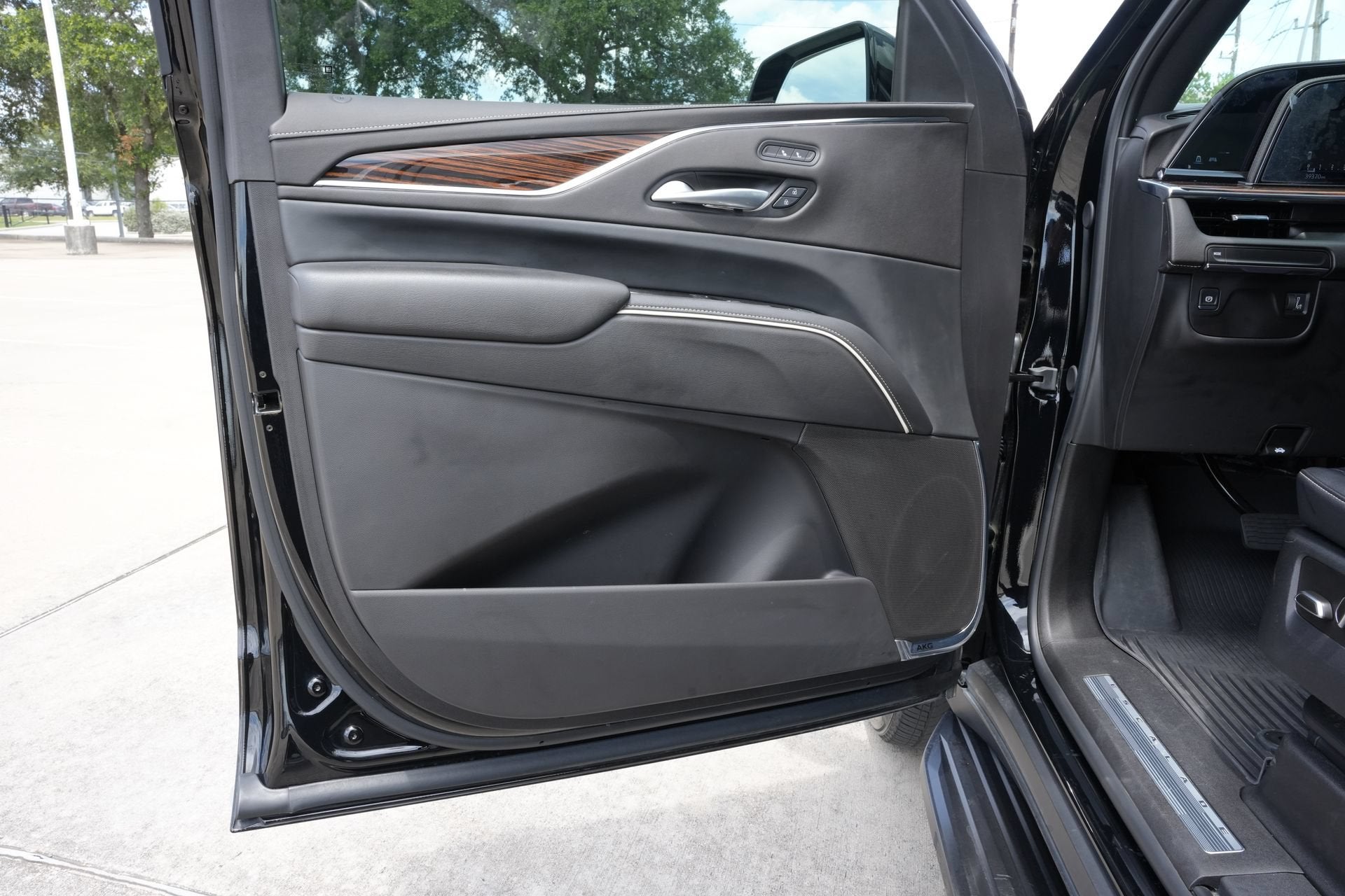 2024 Cadillac Escalade ESV Luxury