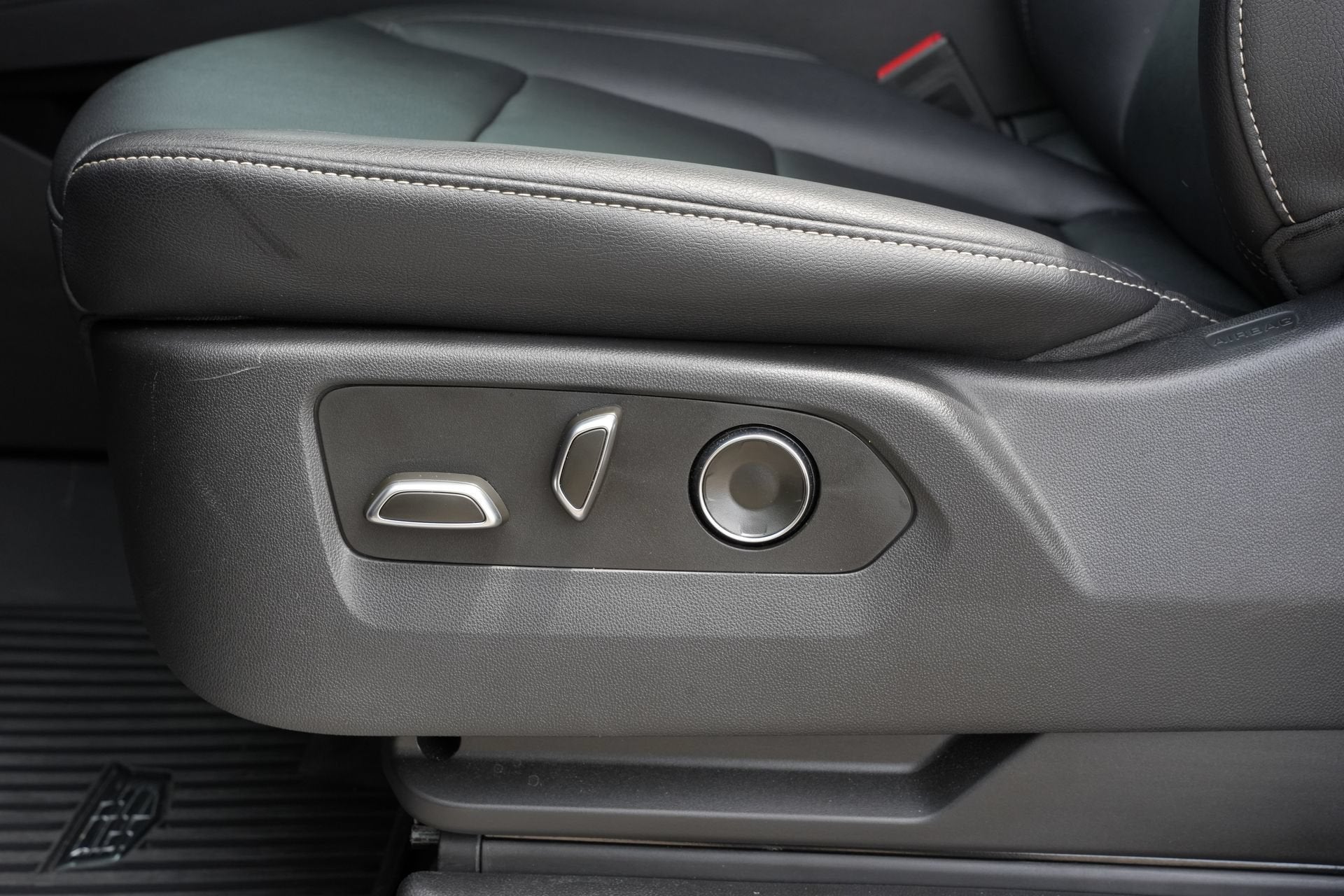 2024 Cadillac Escalade ESV Luxury