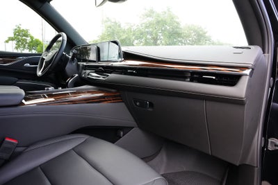 2024 Cadillac Escalade ESV Luxury