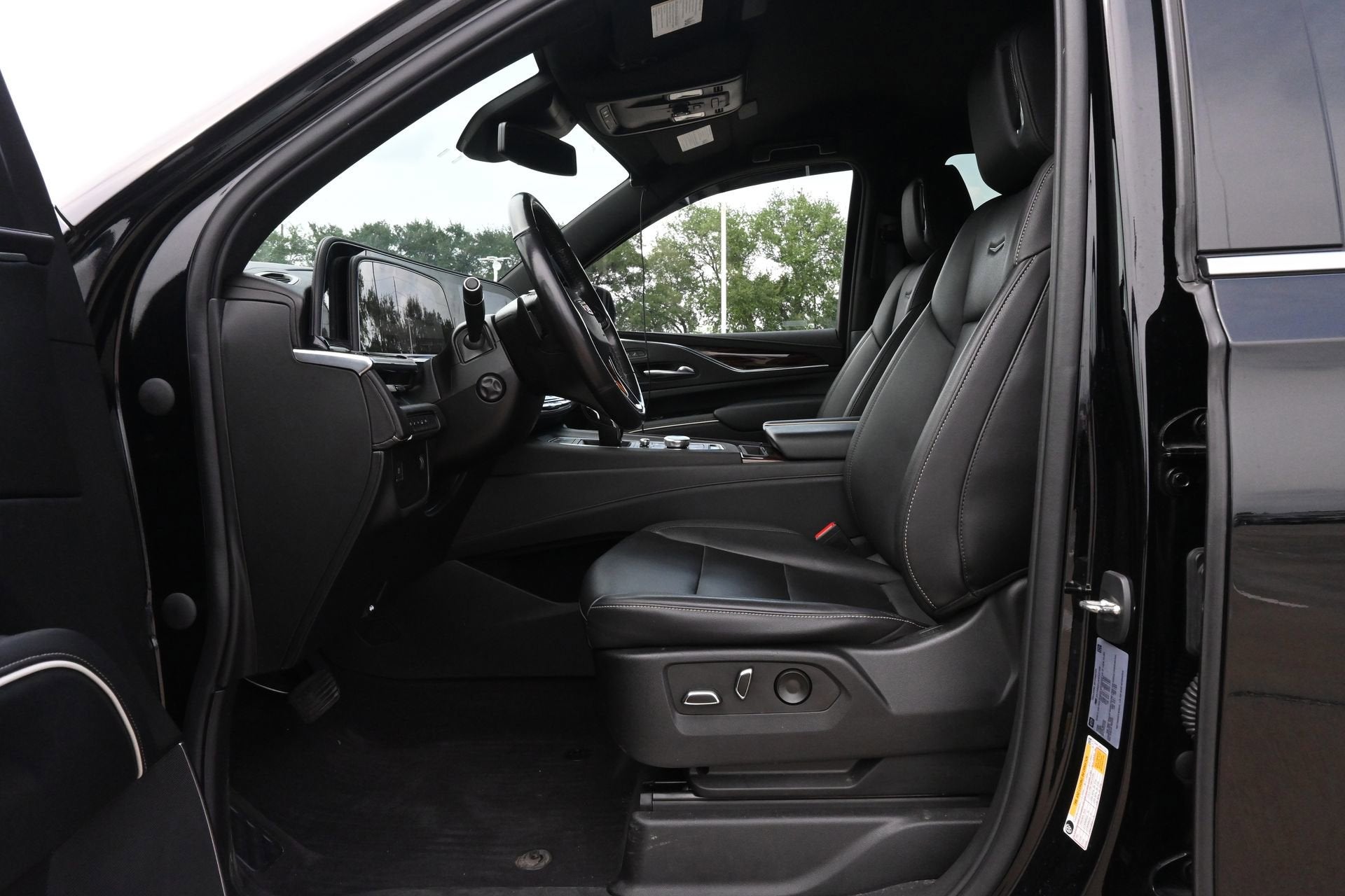 2023 Cadillac Escalade Luxury