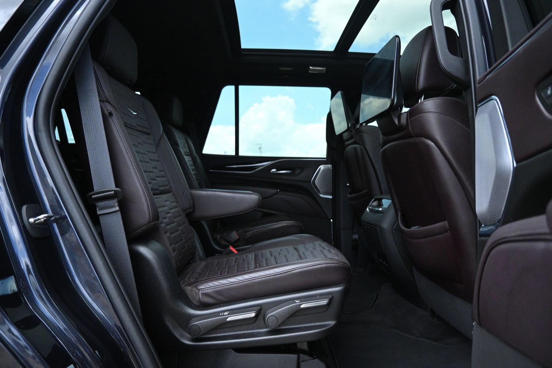 2022 Cadillac Escalade Sport Platinum