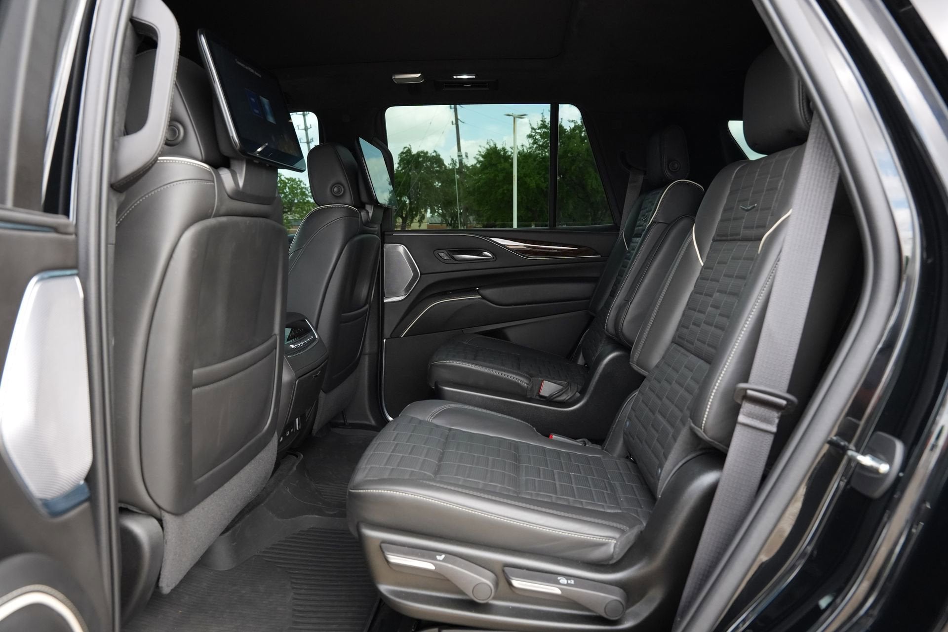 2022 Cadillac Escalade Sport Platinum