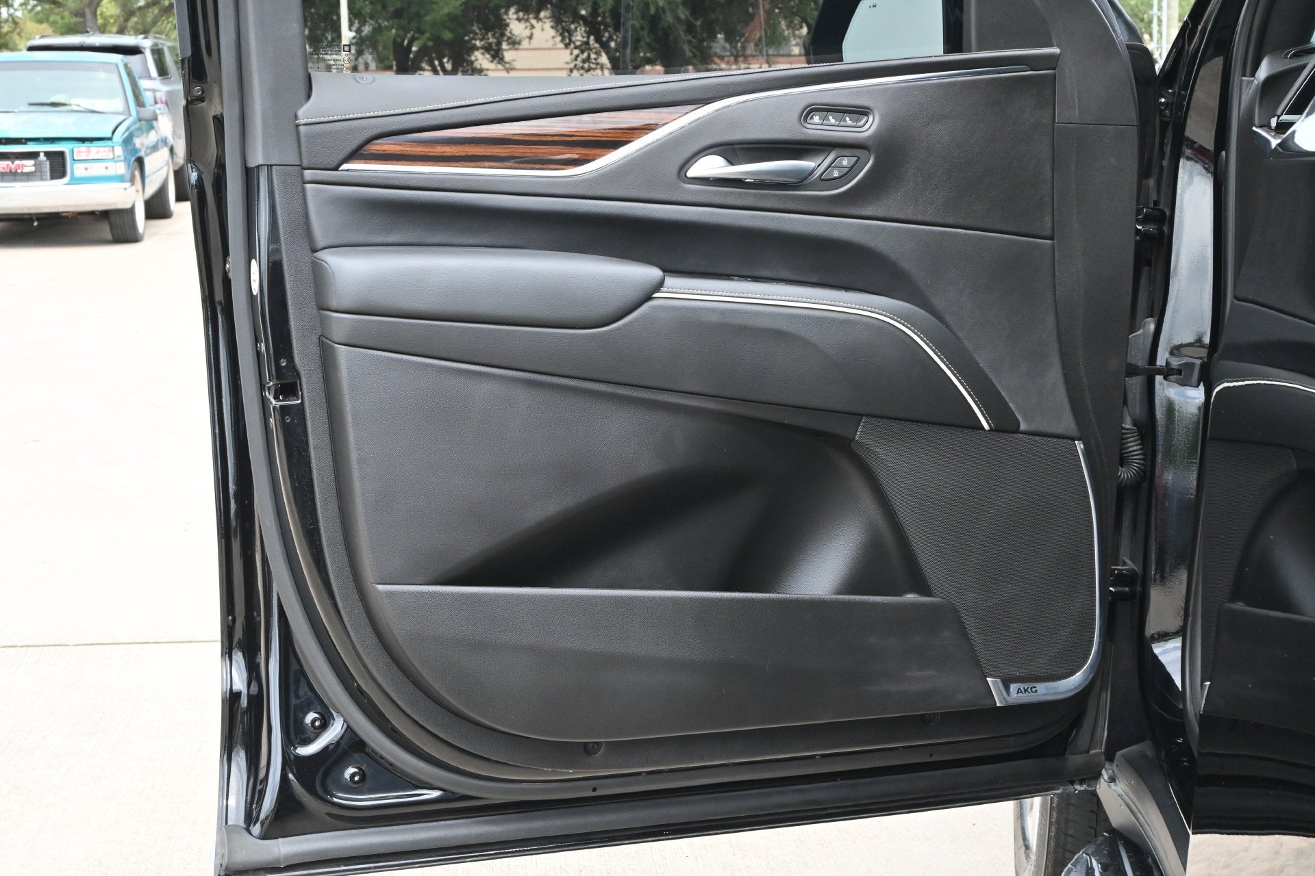 2023 Cadillac Escalade ESV 4WD Premium Luxury