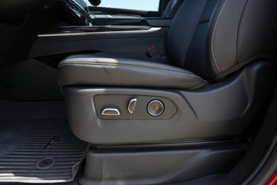 2025 Cadillac Escalade Luxury