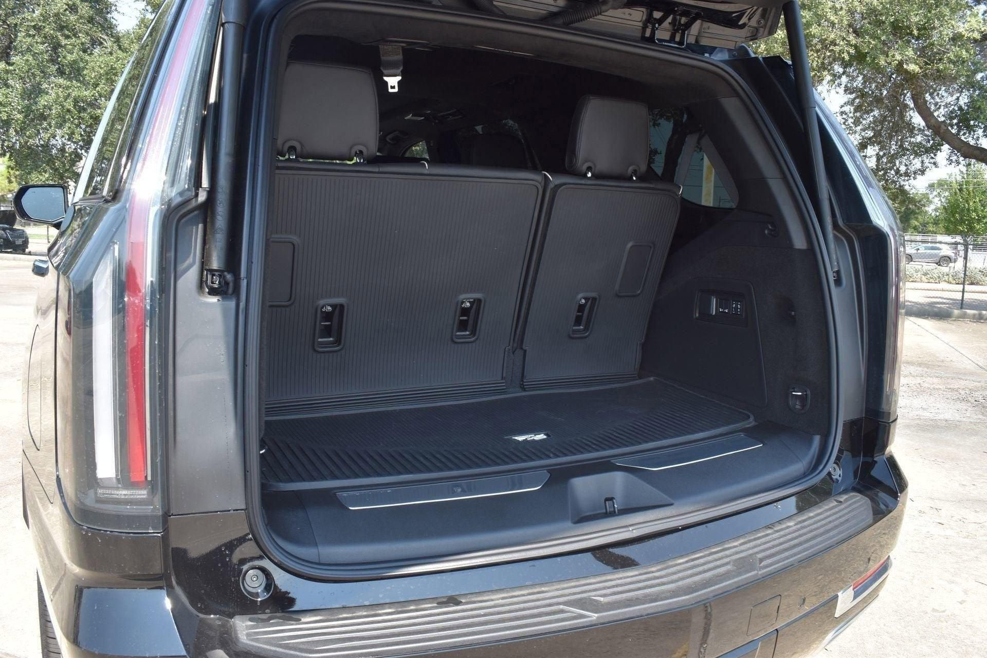 2025 Cadillac Escalade Premium Luxury Platinum