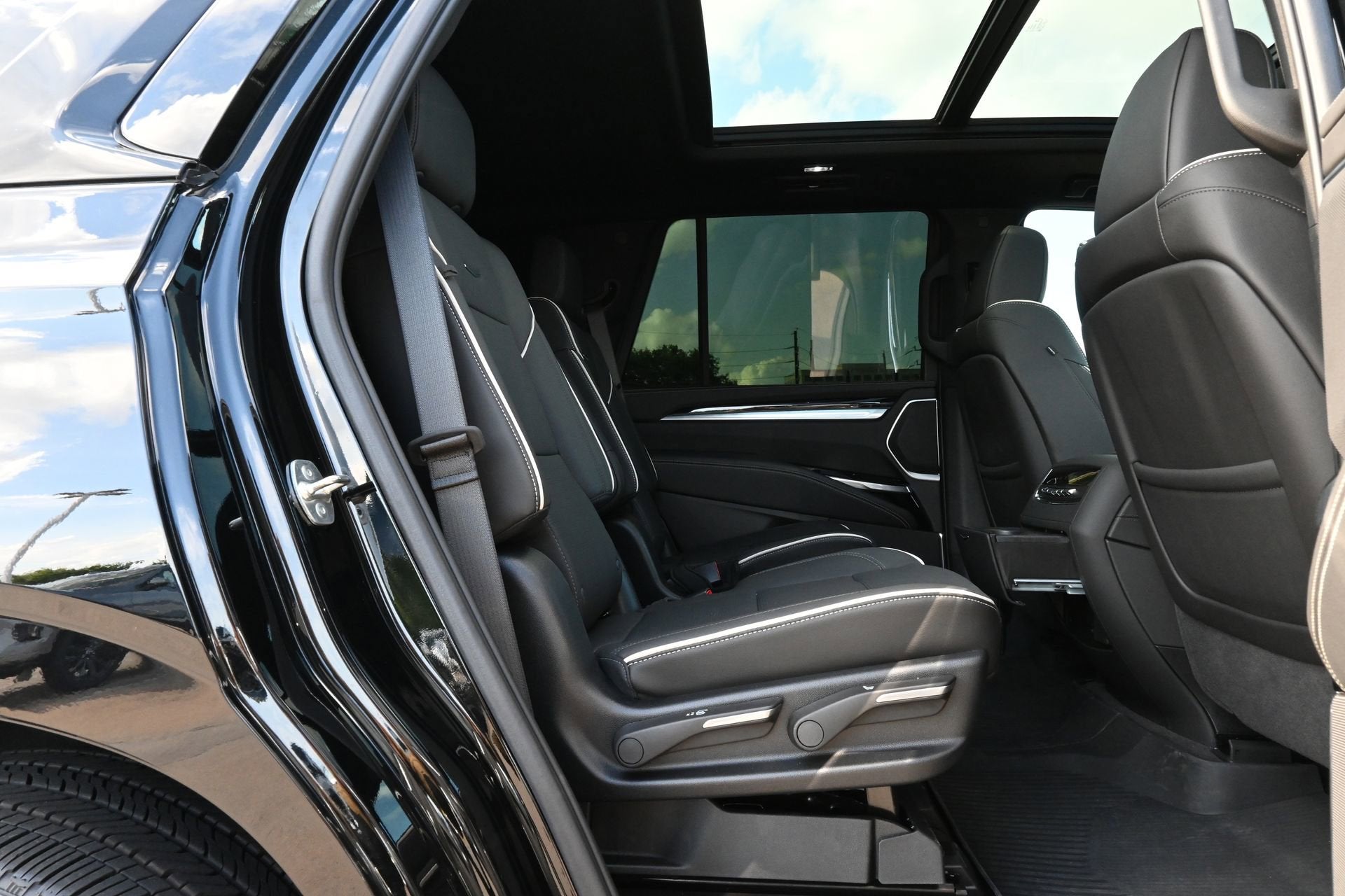 2025 Cadillac Escalade Sport