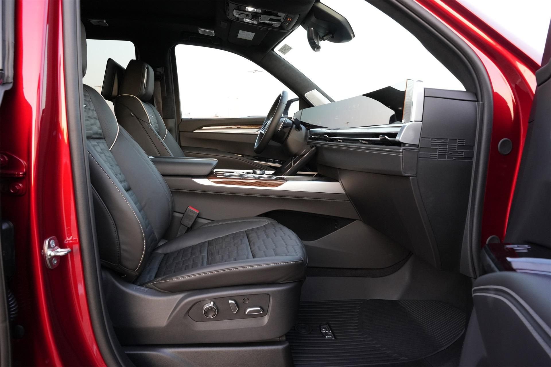 2025 Cadillac Escalade Sport Platinum