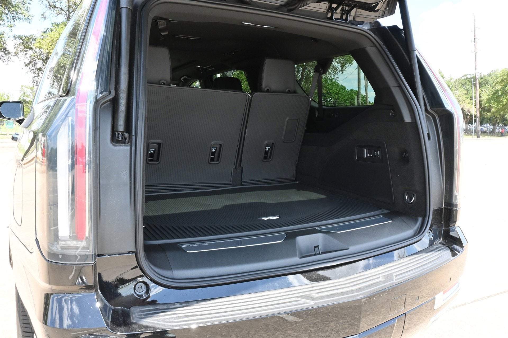 2025 Cadillac Escalade ESV Premium Luxury