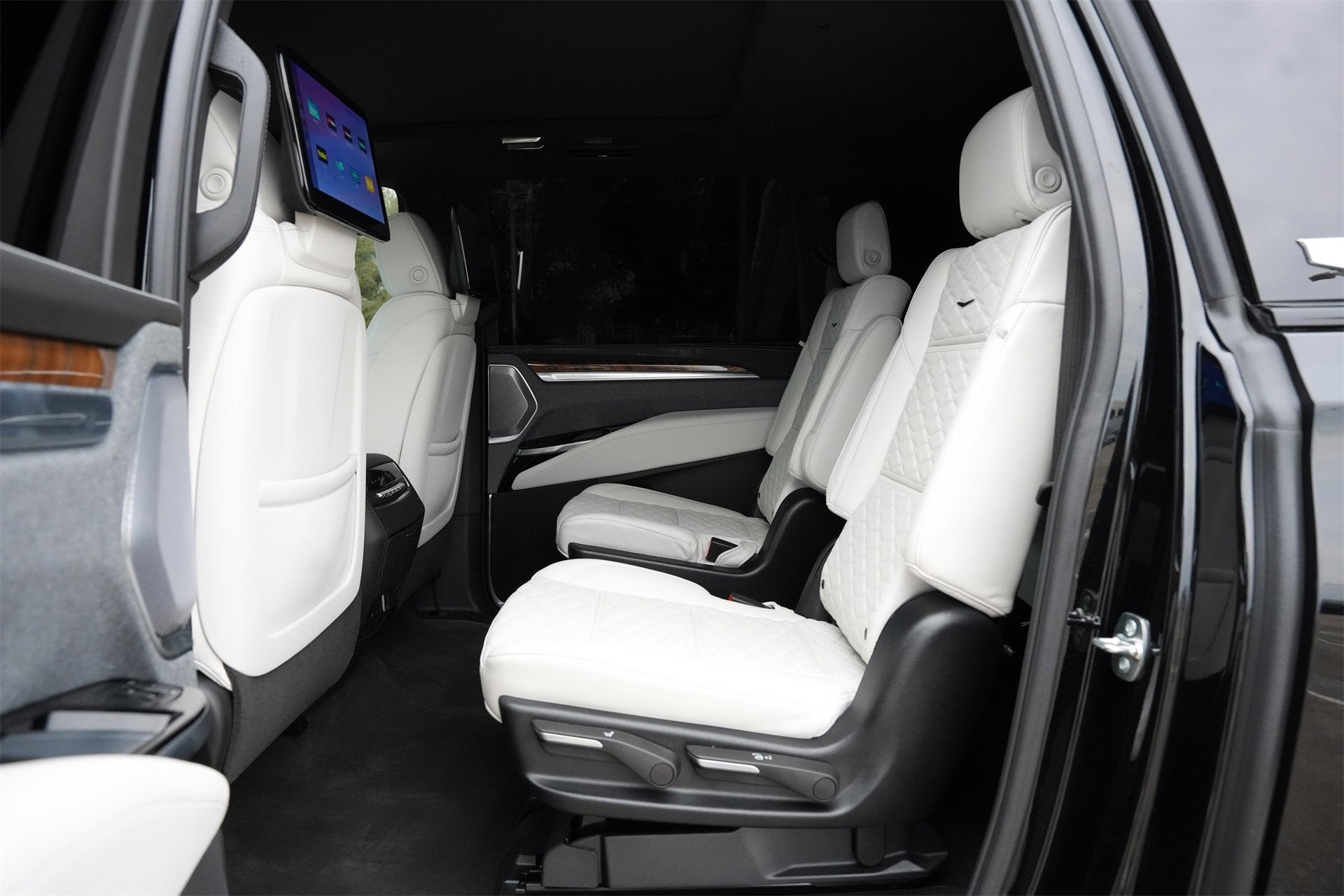 2025 Cadillac Escalade ESV Sport Platinum