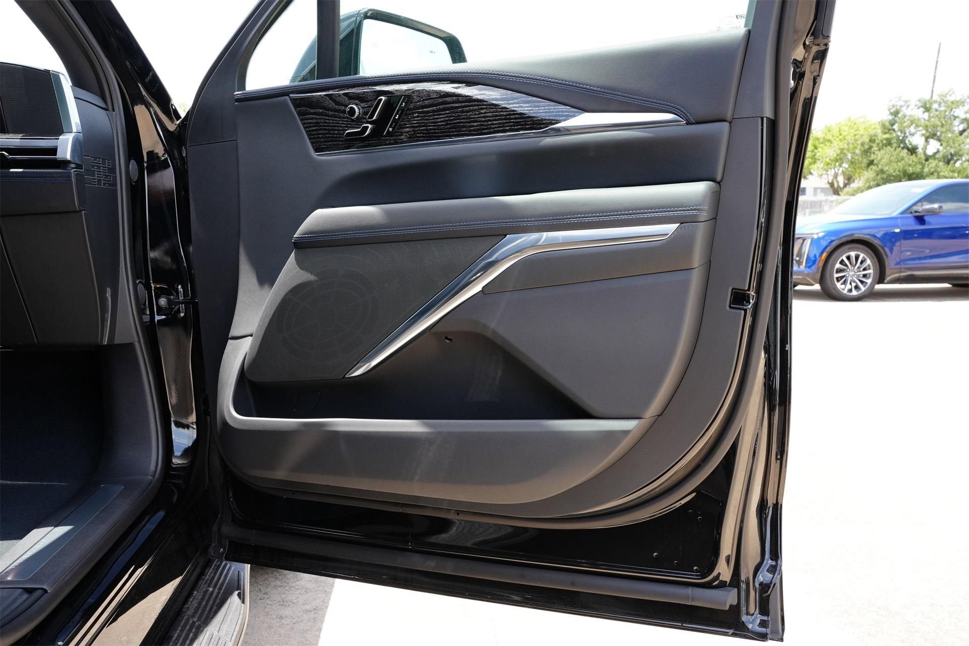 2026 Cadillac ESCALADE IQ Luxury