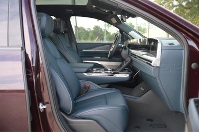 2025 Cadillac ESCALADE IQ Luxury 2