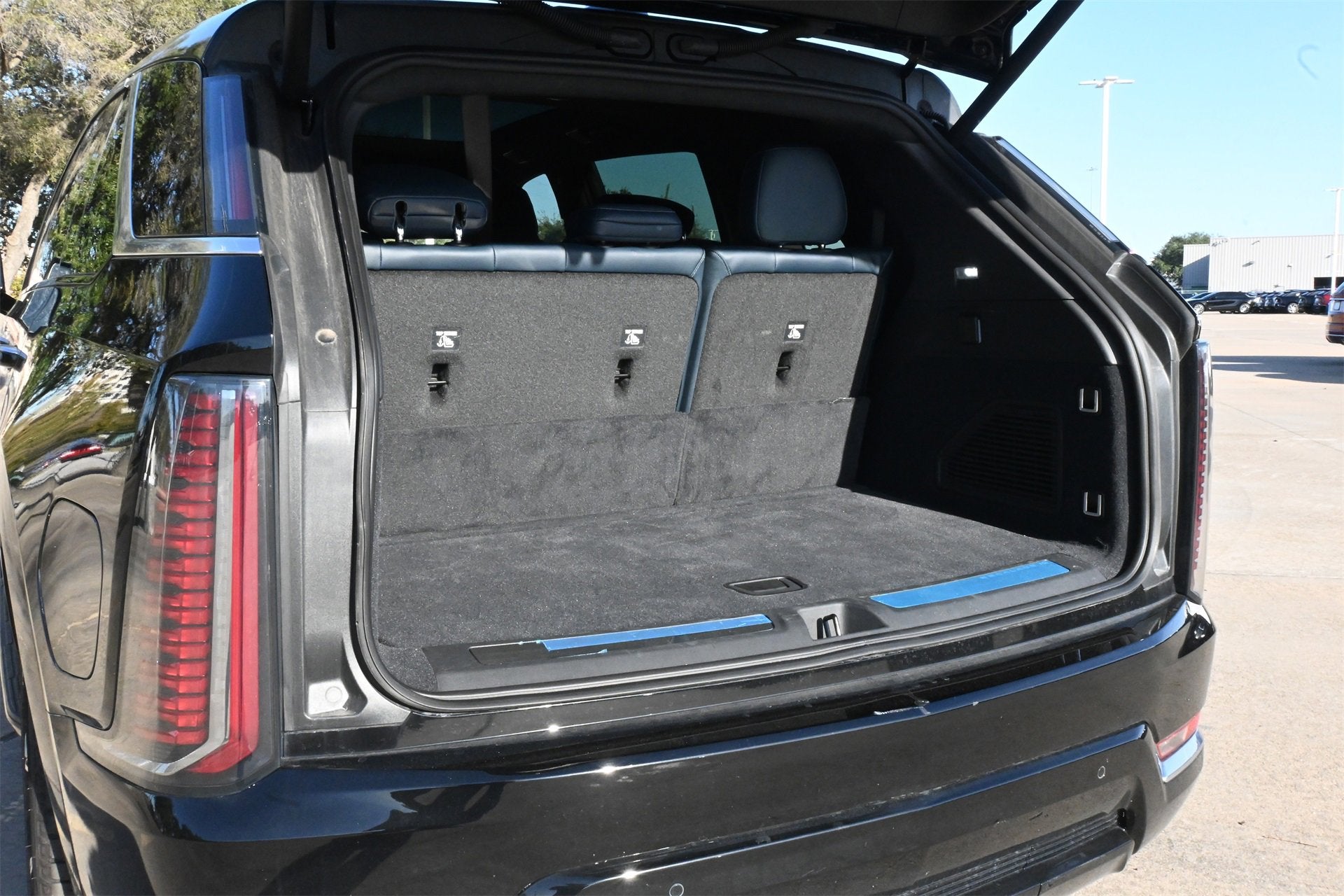 2025 Cadillac ESCALADE IQ Luxury 2