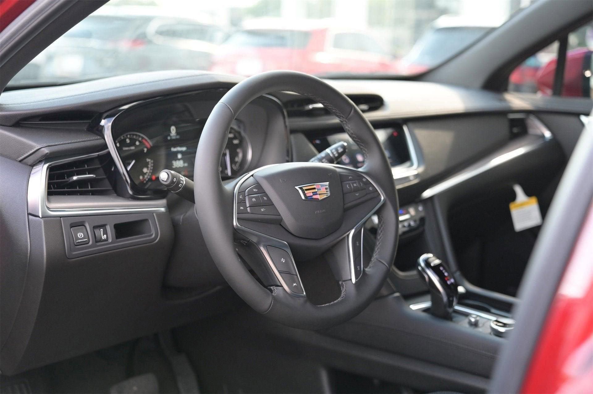 2025 Cadillac ESCALADE IQ Luxury 2